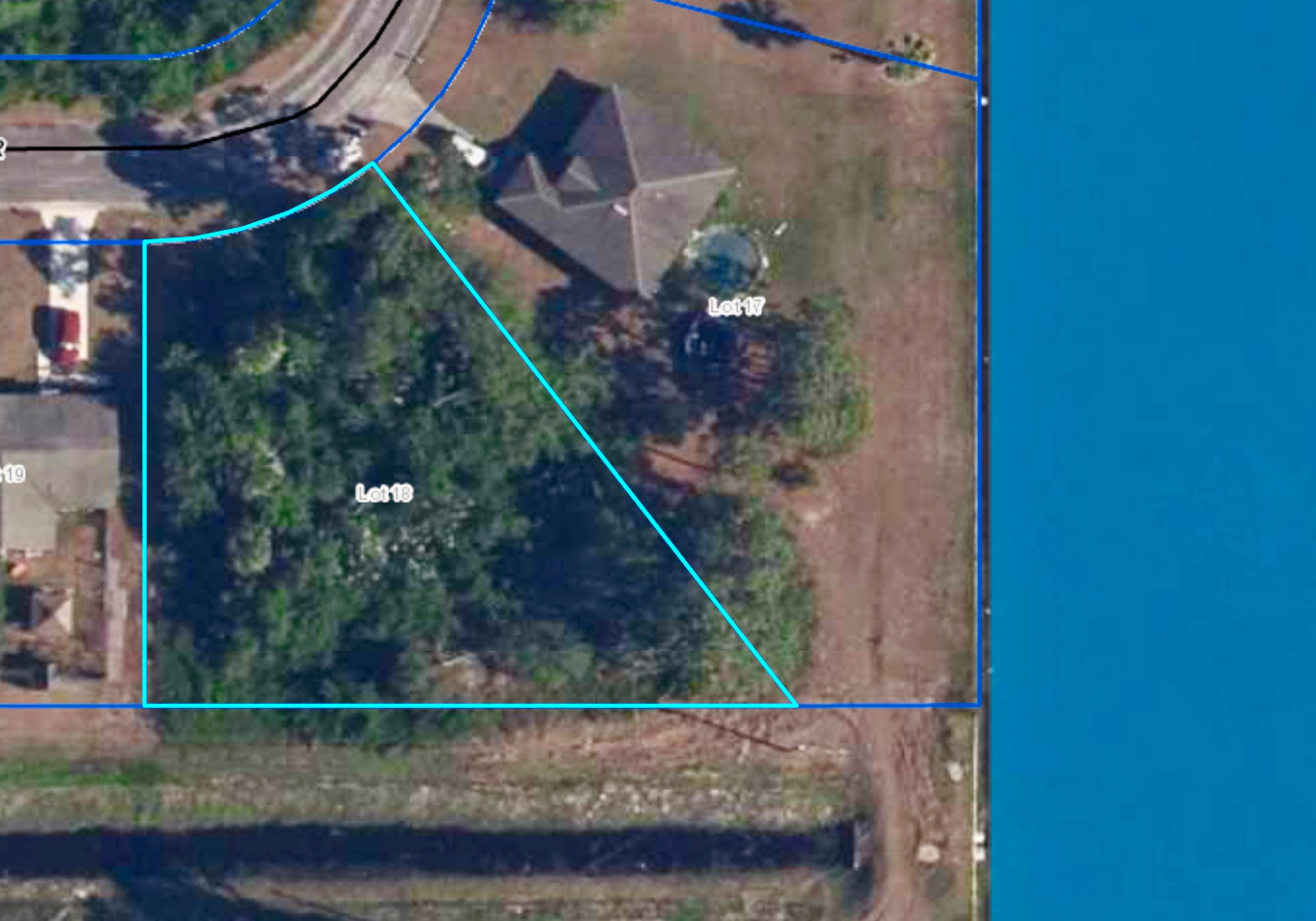 113 Admiral Circle, Sebastian, FL 32958