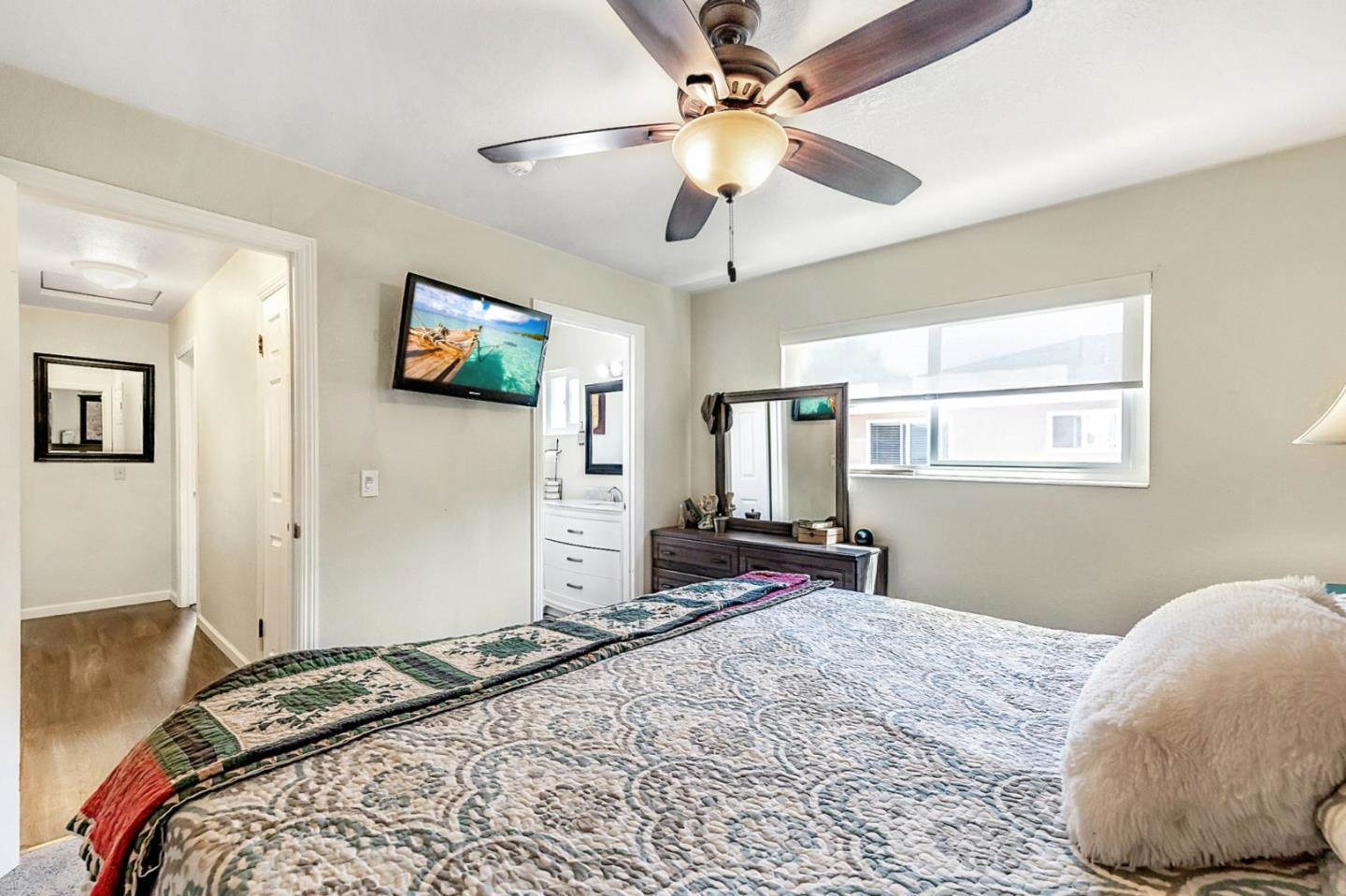 941 Suiter ST, Hollister, CA 95023