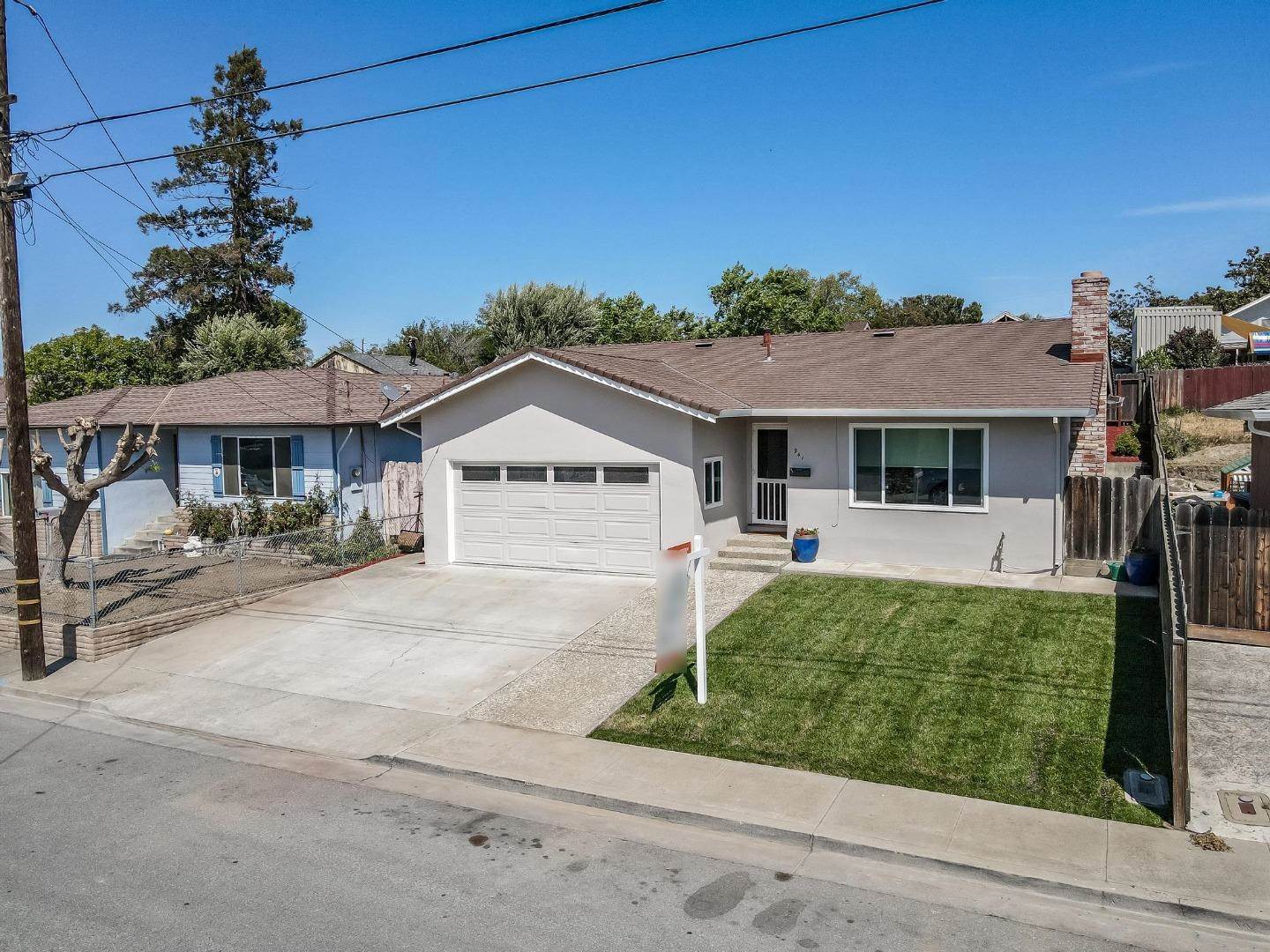 941 Suiter ST, Hollister, CA 95023