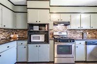 941 Suiter ST, Hollister, CA 95023