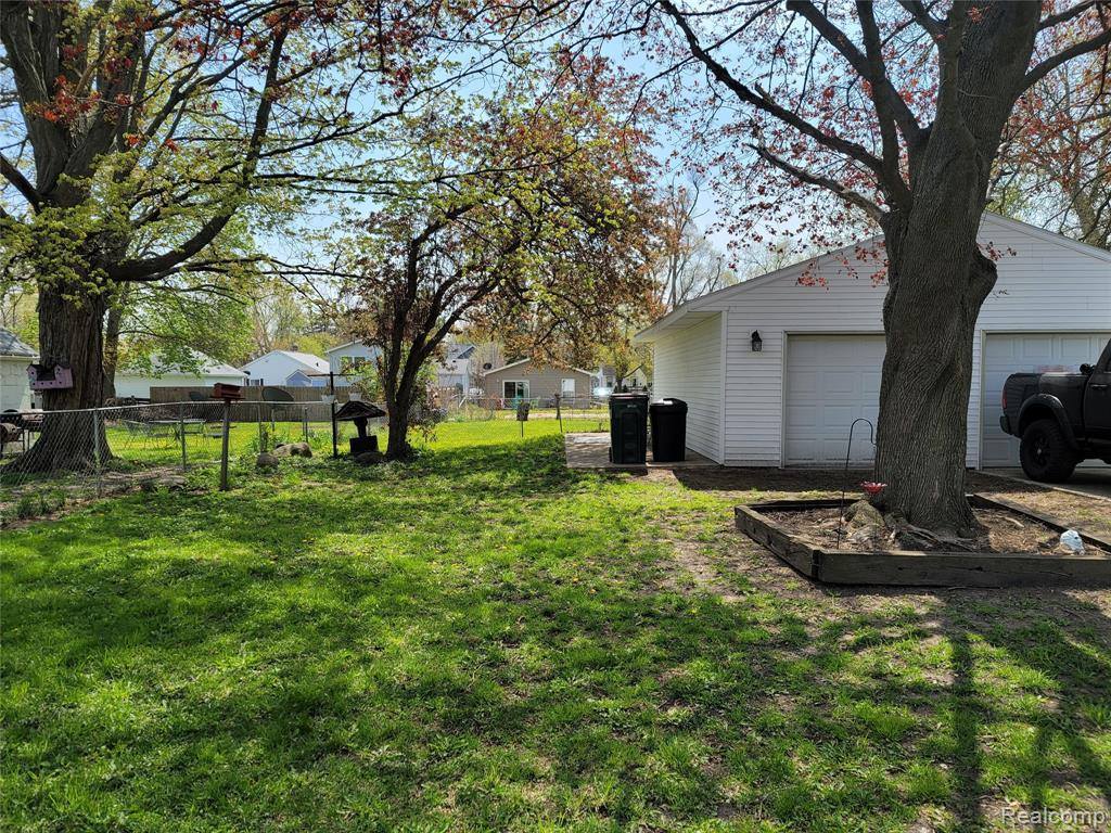 312 East Everettdale Avenue, Lansing, MI 48910