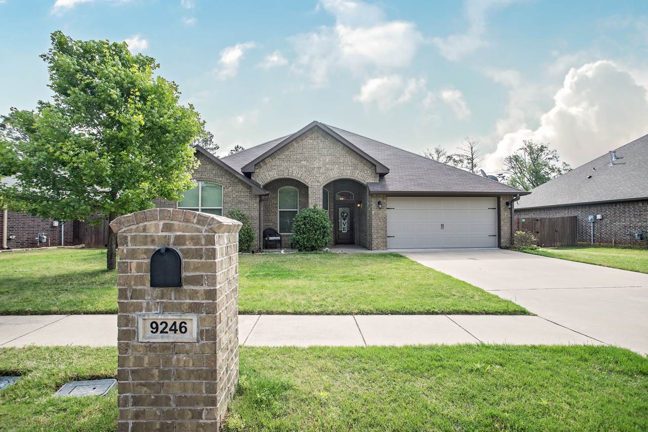 9246 Stonebank Crossing, Tyler, TX 75703