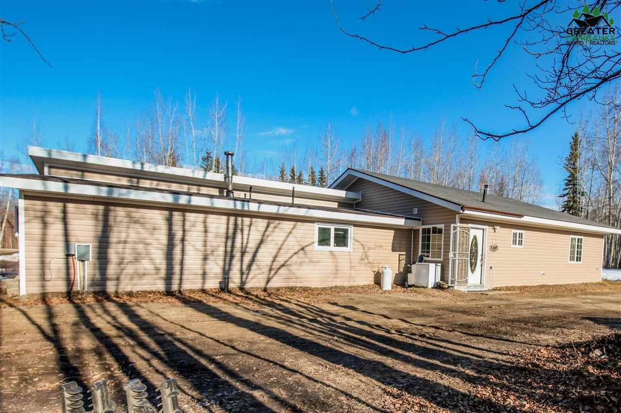 3372 Sharon Road, North Pole, AK 99705