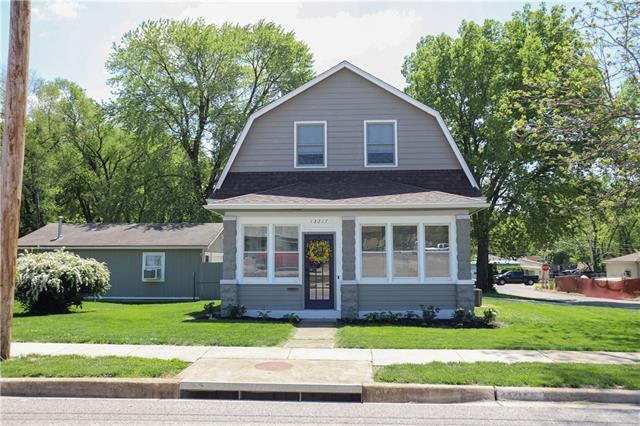 13217 Walnut Street, Lenexa, KS 66215