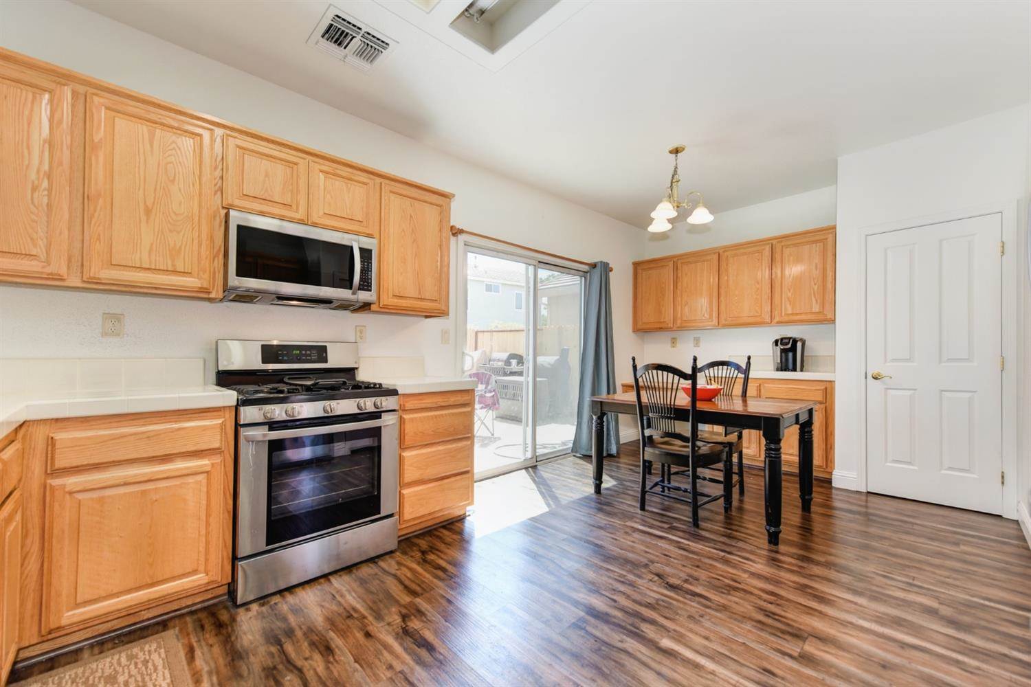 353 Bettencourt Drive, Roseville, CA 95678