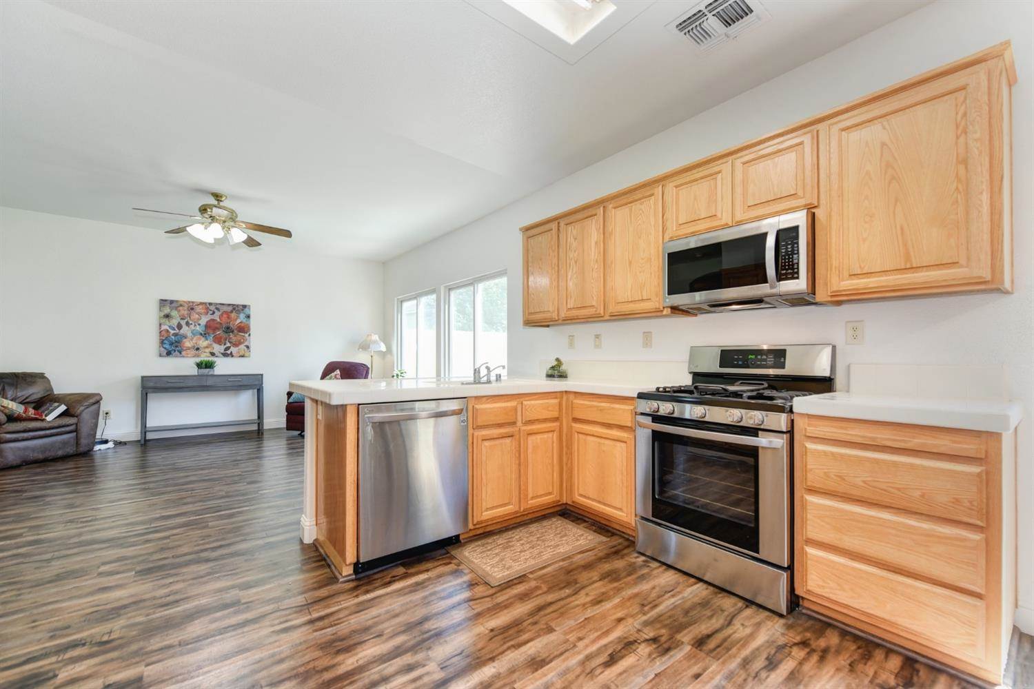 353 Bettencourt Drive, Roseville, CA 95678