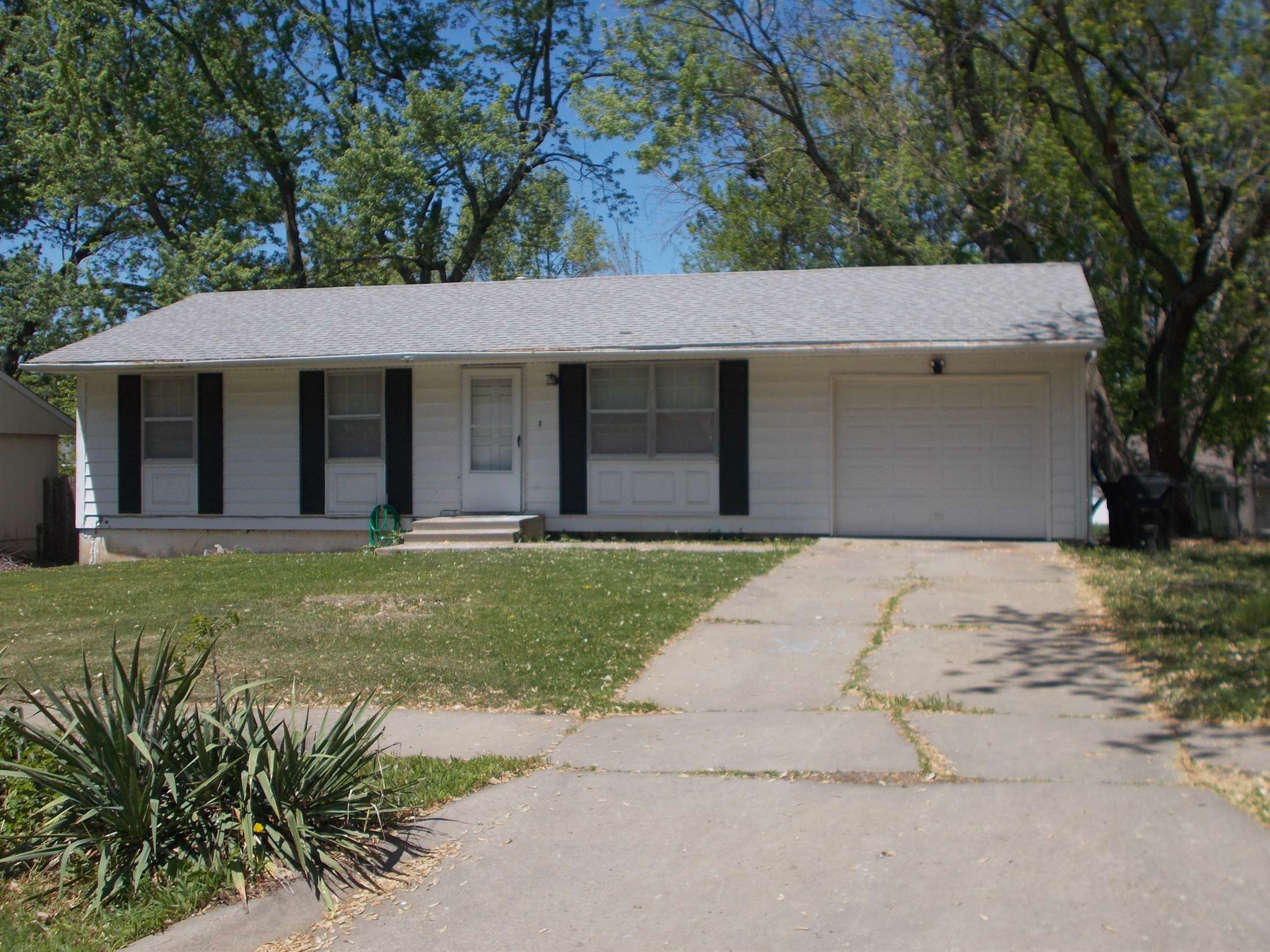 5112 SW 32nd Ter, Topeka, KS 66614