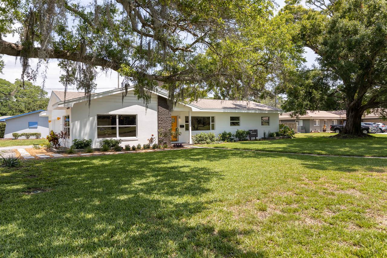 2397 Green Way S, St Petersburg, FL 33712