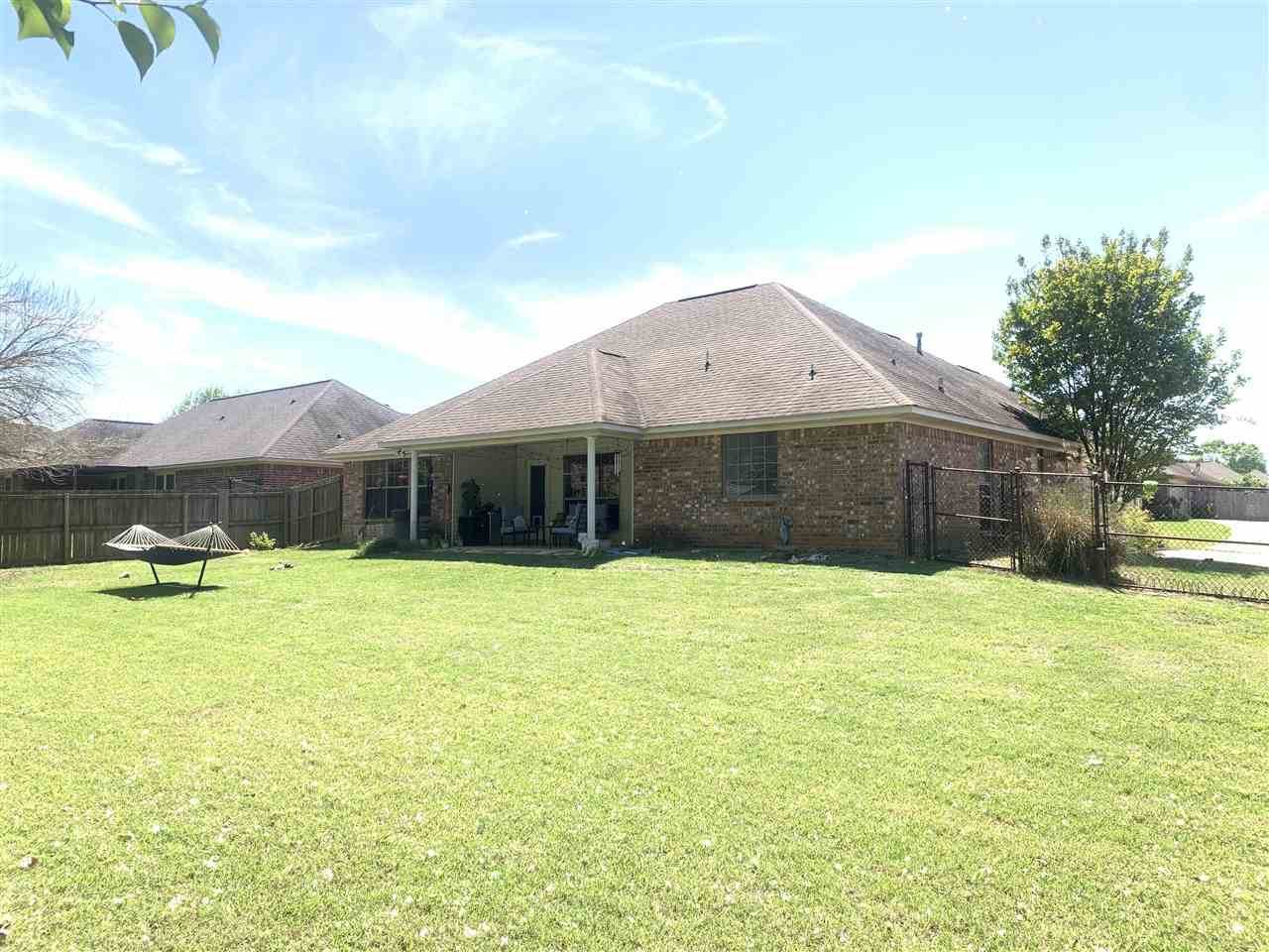 439 Meadowridge Circle, Texarkana, AR 71854