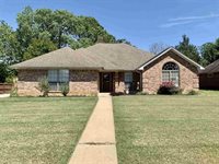 439 Meadowridge Circle, Texarkana, AR 71854