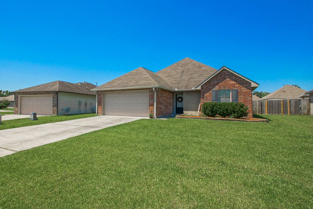 42294 Palmstone Ave, Prairieville, LA 70769