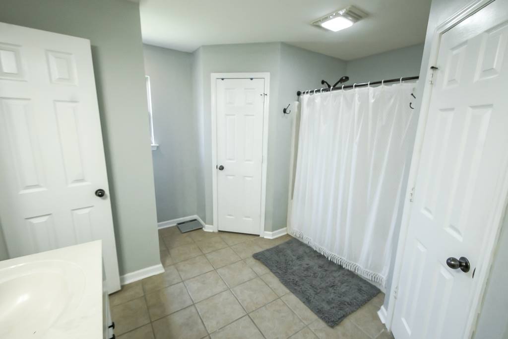 42294 Palmstone Ave, Prairieville, LA 70769