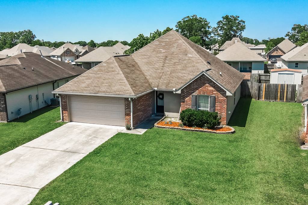 42294 Palmstone Ave, Prairieville, LA 70769