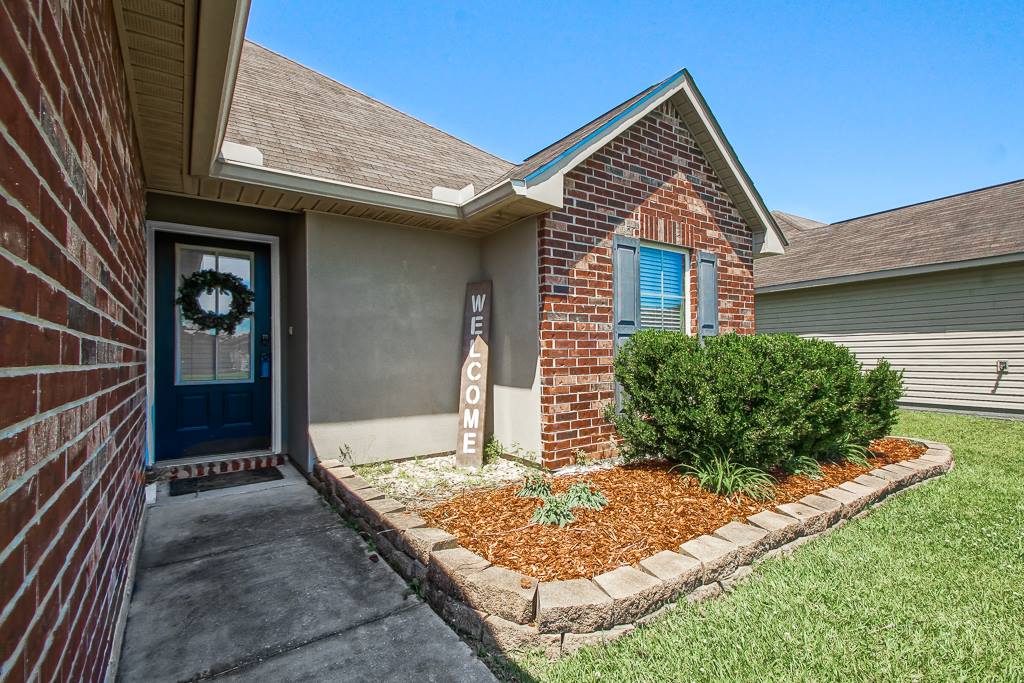 42294 Palmstone Ave, Prairieville, LA 70769