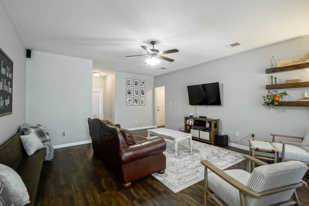 42294 Palmstone Ave, Prairieville, LA 70769