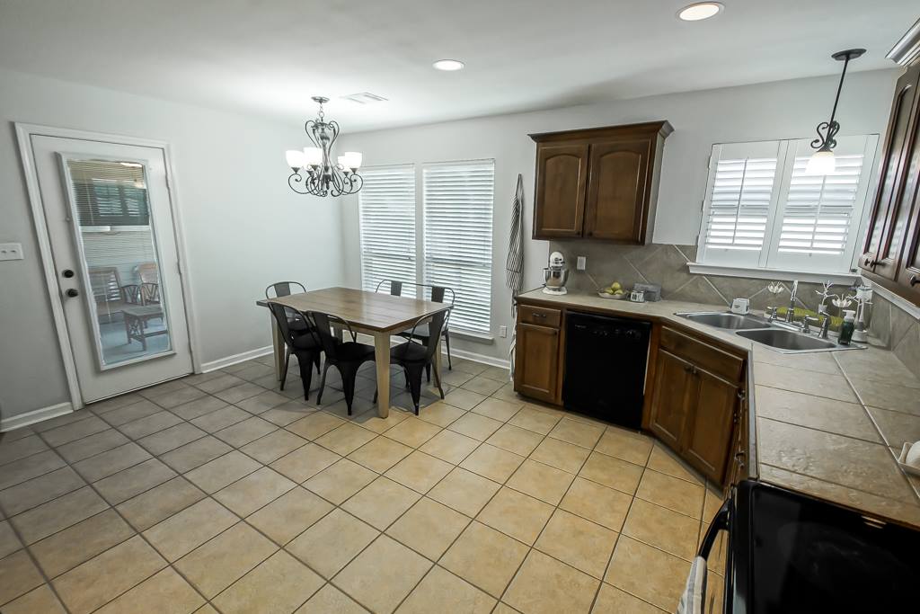 42294 Palmstone Ave, Prairieville, LA 70769