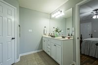 42294 Palmstone Ave, Prairieville, LA 70769