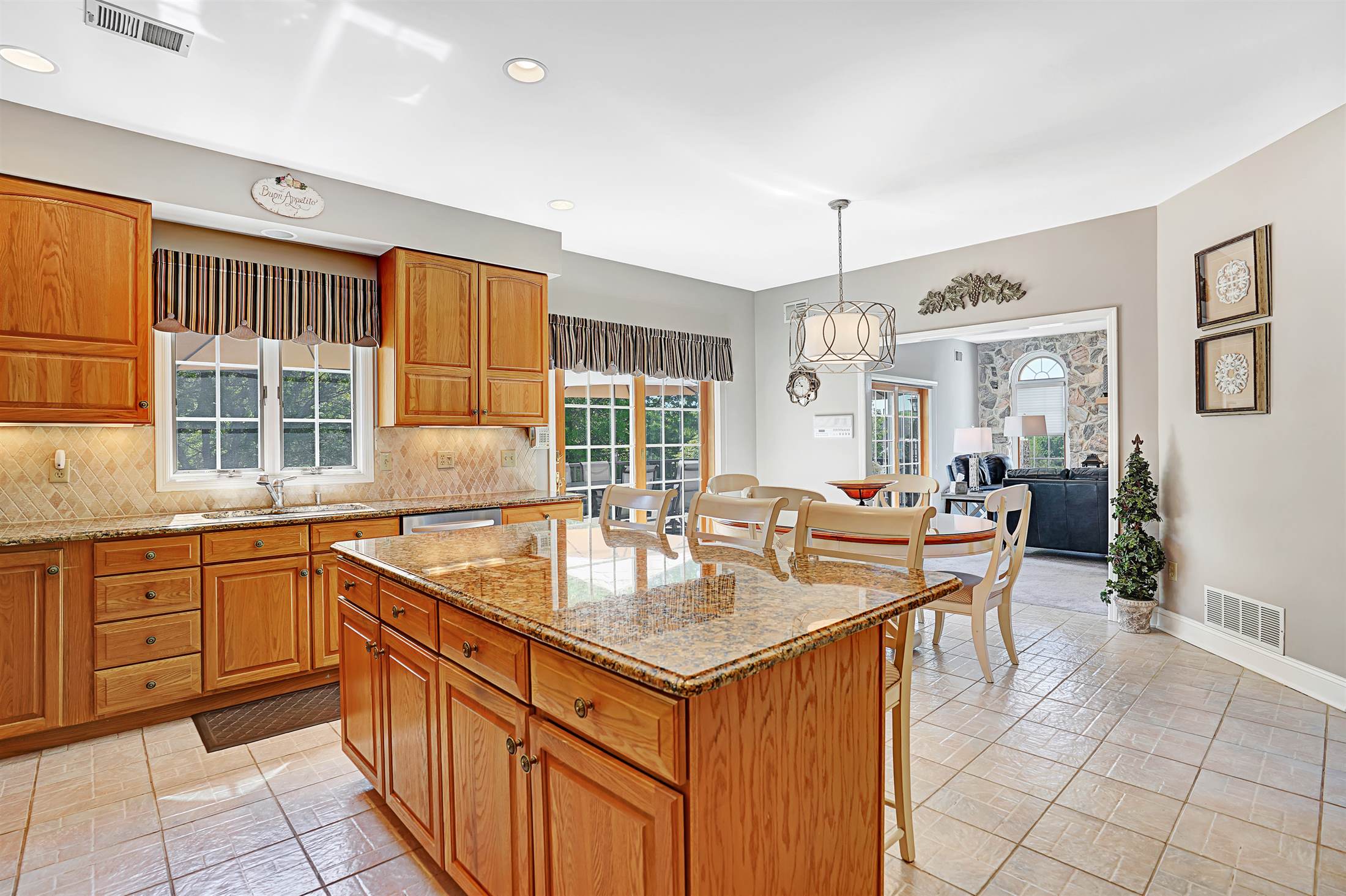 27 Joss Way, Long Hill Township, NJ 07946