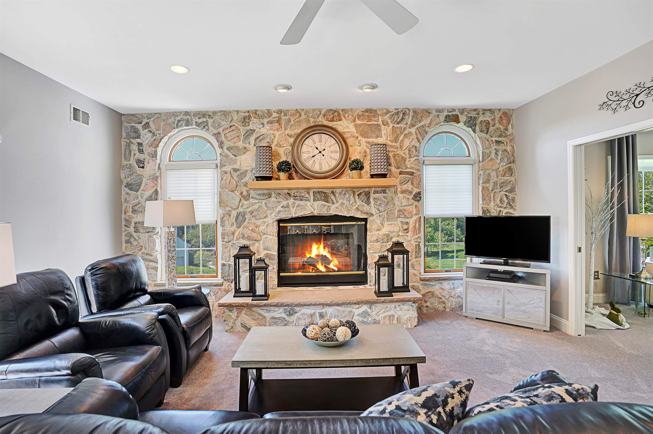 27 Joss Way, Long Hill Township, NJ 07946