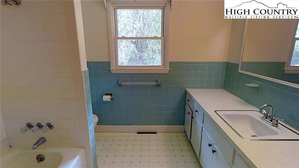 251 Lynn Hill Road, Boone, NC 28607