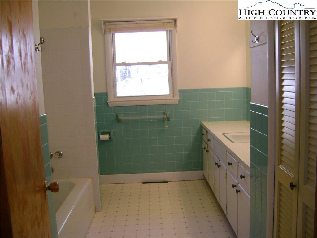 251 Lynn Hill Road, Boone, NC 28607