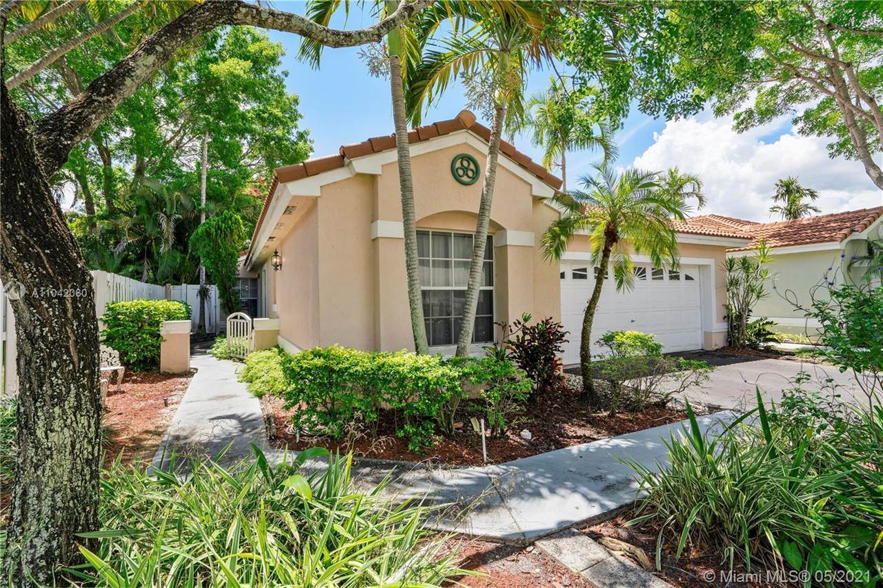 932 Opal Ter, Weston, FL 33326