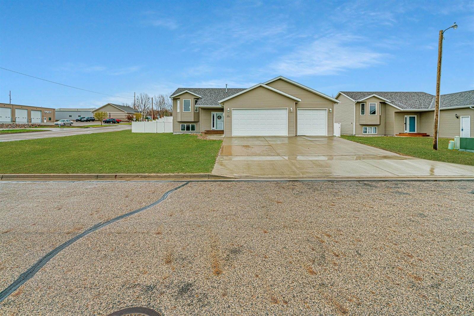 95 Haywood Drive, Lincoln, ND 58504