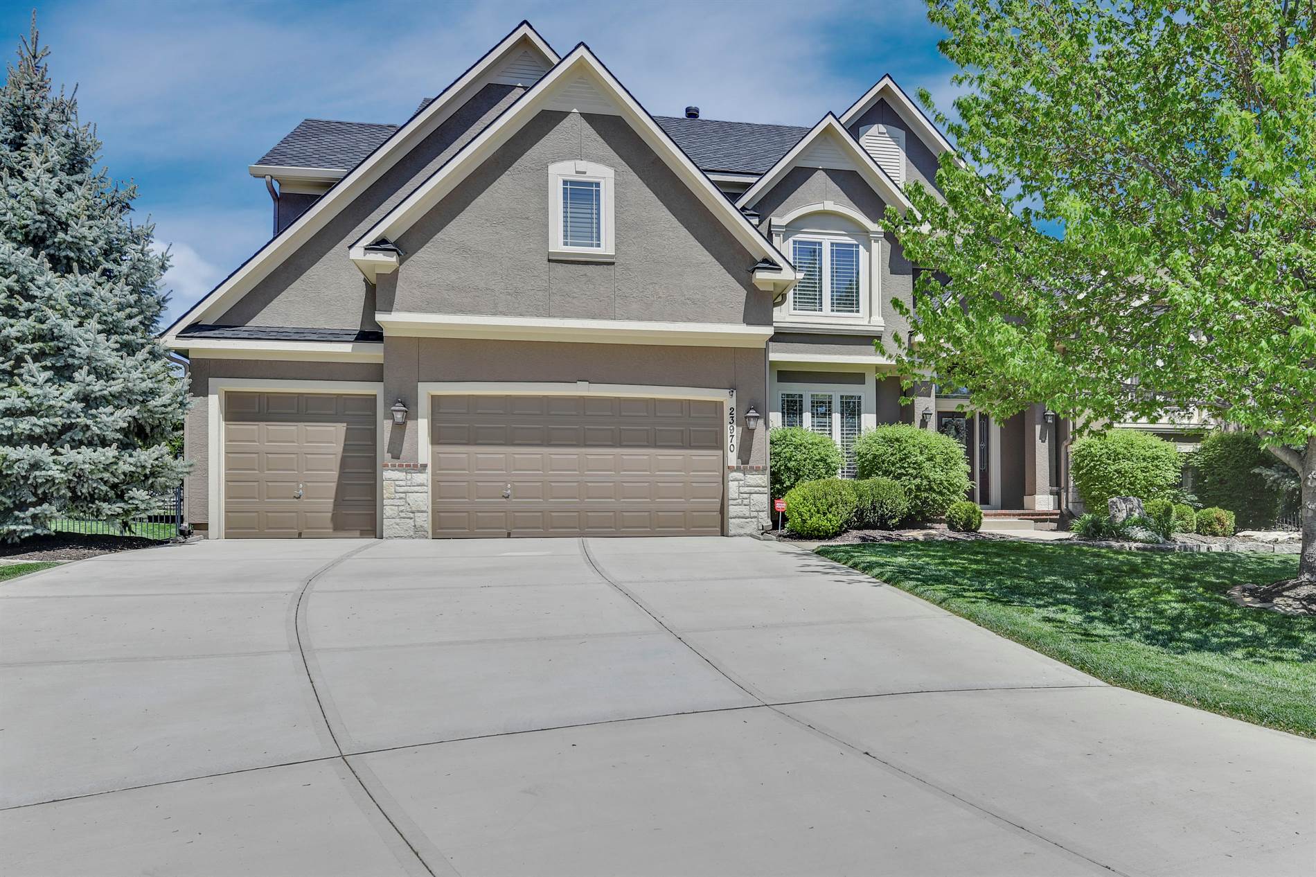 23970 W 112th Terrace, Olathe, KS 66061