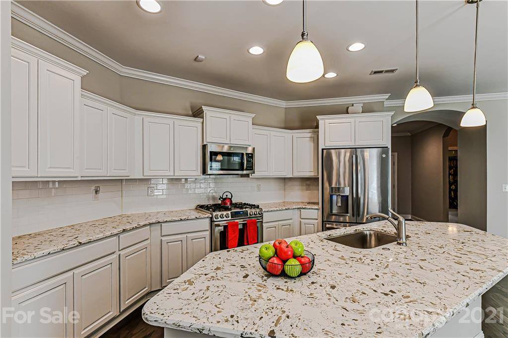 8109 Parknoll Drive, Huntersville, NC 28078