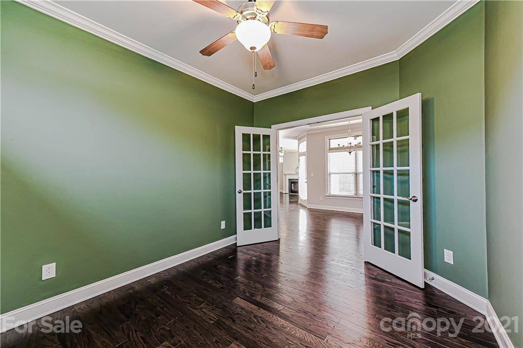 8109 Parknoll Drive, Huntersville, NC 28078