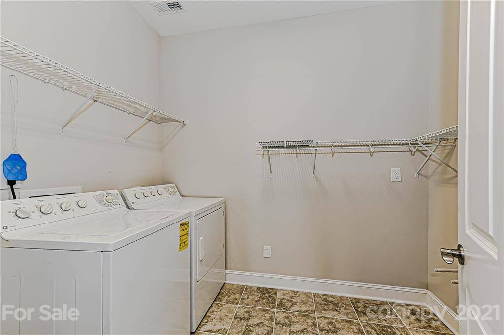 8109 Parknoll Drive, Huntersville, NC 28078