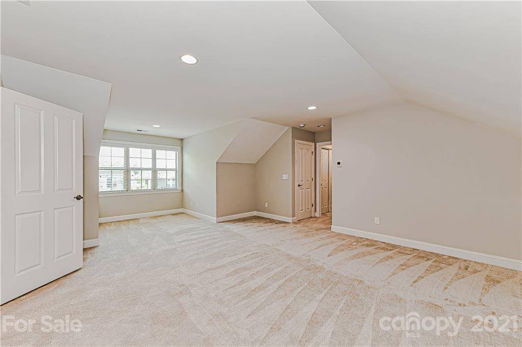 8109 Parknoll Drive, Huntersville, NC 28078