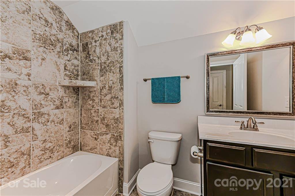 8109 Parknoll Drive, Huntersville, NC 28078