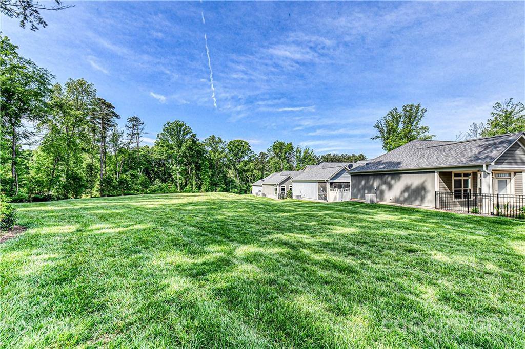 8109 Parknoll Drive, Huntersville, NC 28078