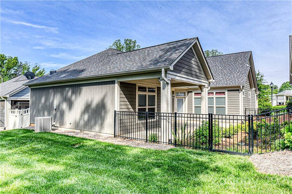 8109 Parknoll Drive, Huntersville, NC 28078