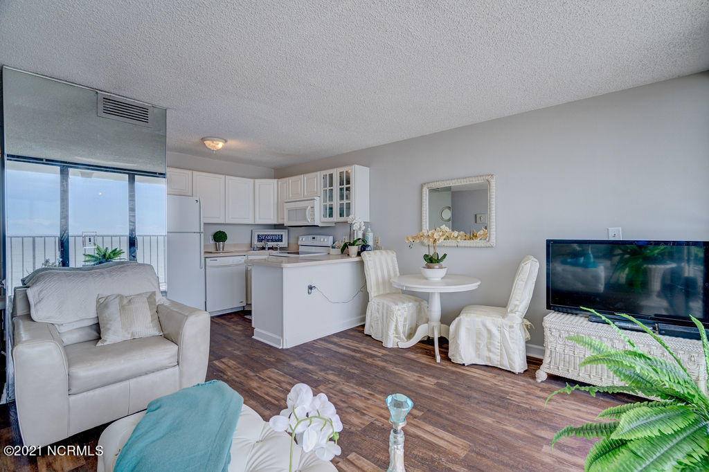 1615 Lake Park Boulevard South, Unit 904, Carolina Beach, NC 28428