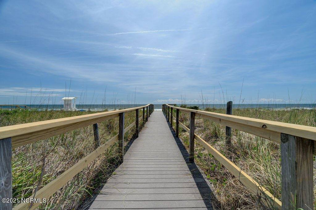 1615 Lake Park Boulevard South, Unit 904, Carolina Beach, NC 28428