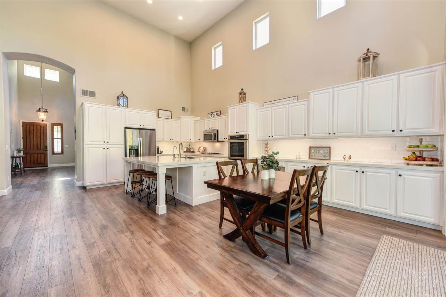 3080 Big Bear Dr, Roseville, CA 95747