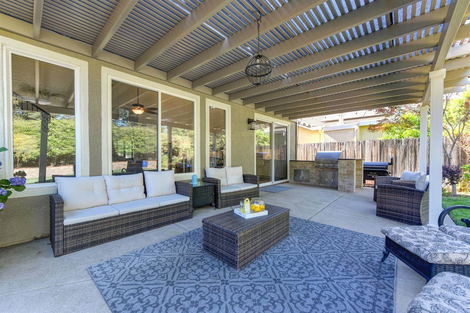 3080 Big Bear Dr, Roseville, CA 95747