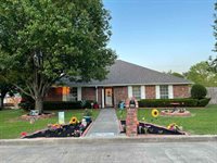 12 Wilder Pl, Hooks, TX 75561