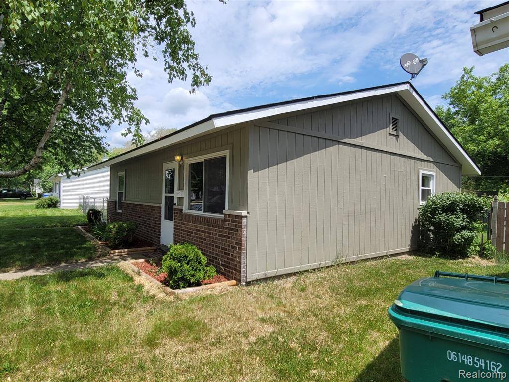 6407 Richalle Street, Green Oak Township, MI 48116