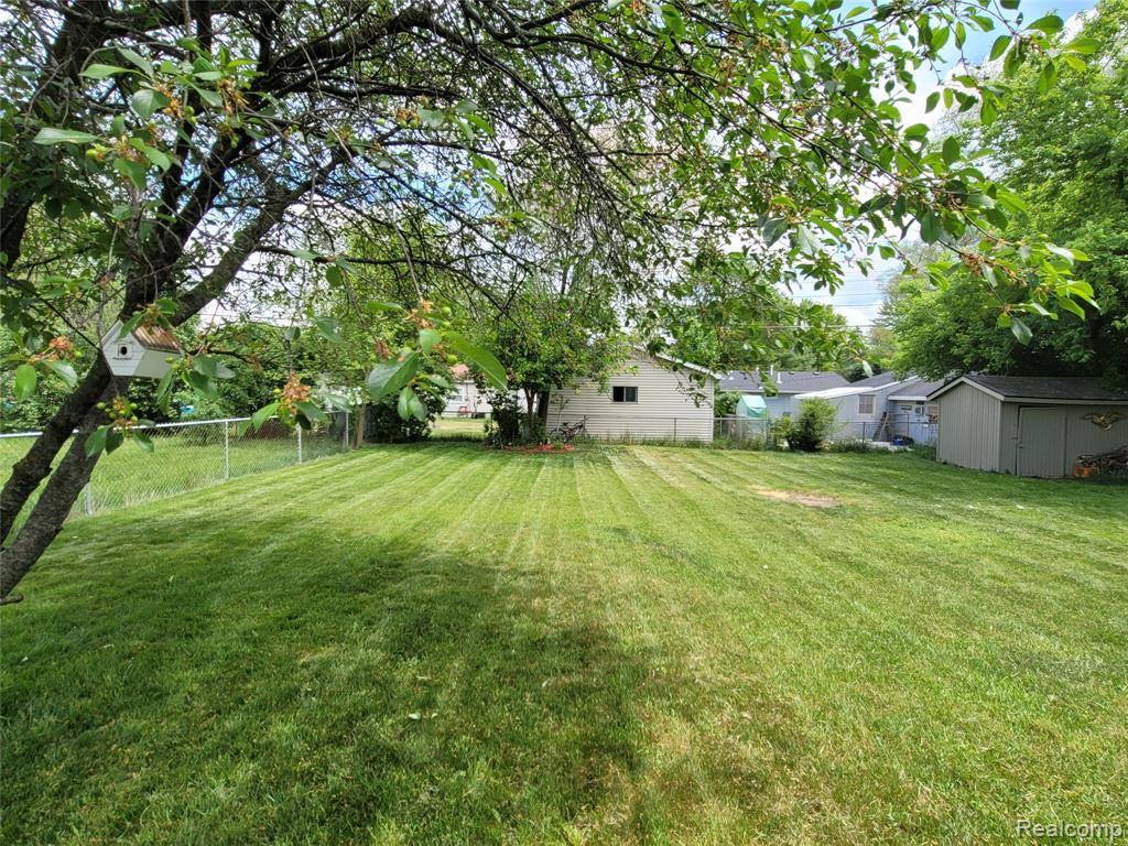 6407 Richalle Street, Green Oak Township, MI 48116