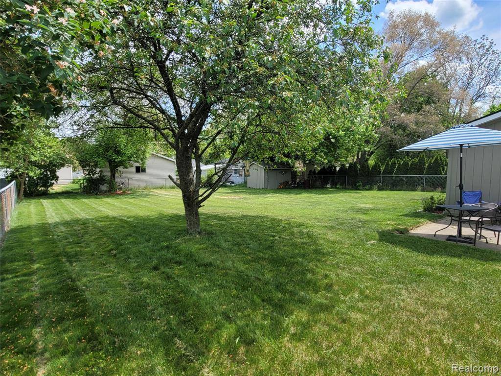 6407 Richalle Street, Green Oak Township, MI 48116