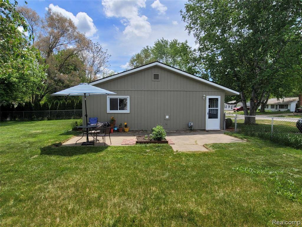 6407 Richalle Street, Green Oak Township, MI 48116