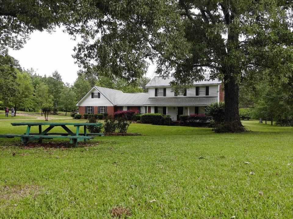 166 Mccarty Rd, Byram, MS 39212