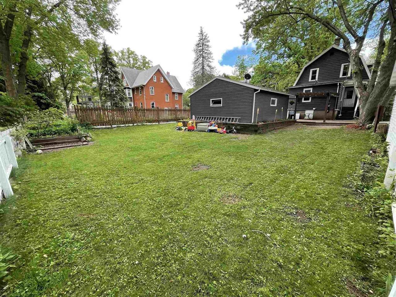 805 S Spruce Avenue, Marshfield, WI 54449