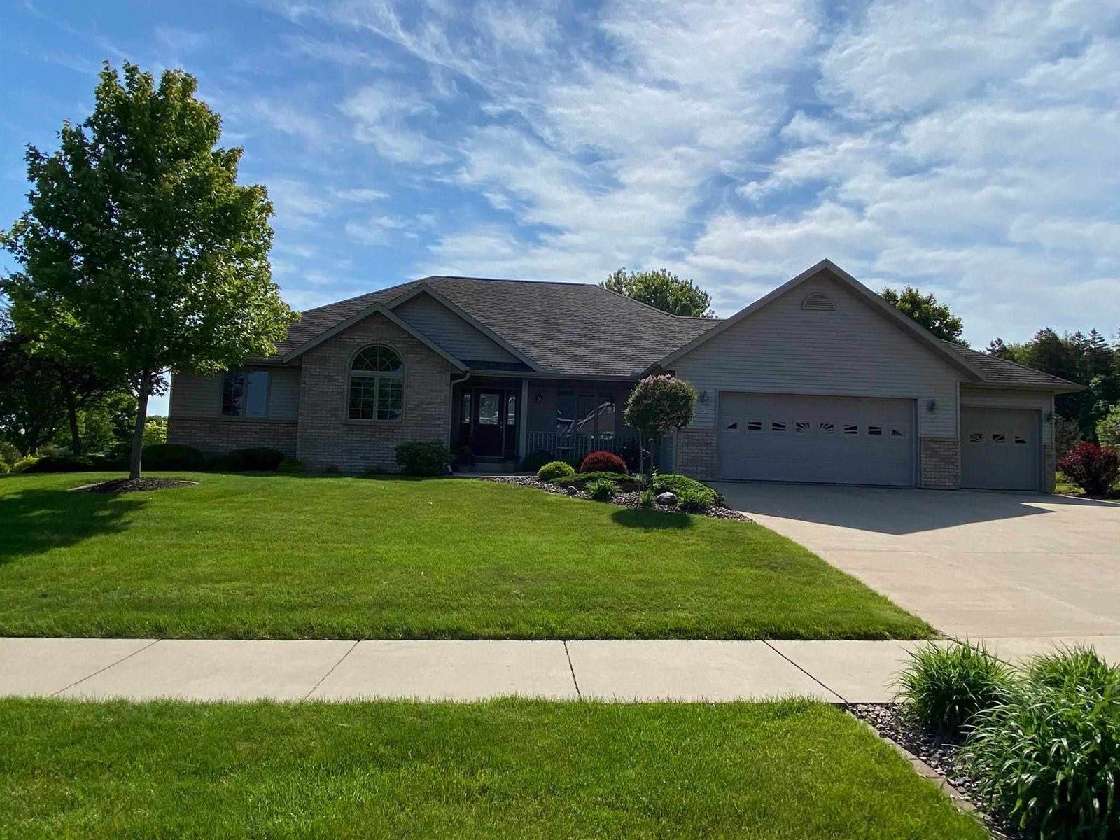 407 S Sycamore Avenue, Marshfield, WI 54449