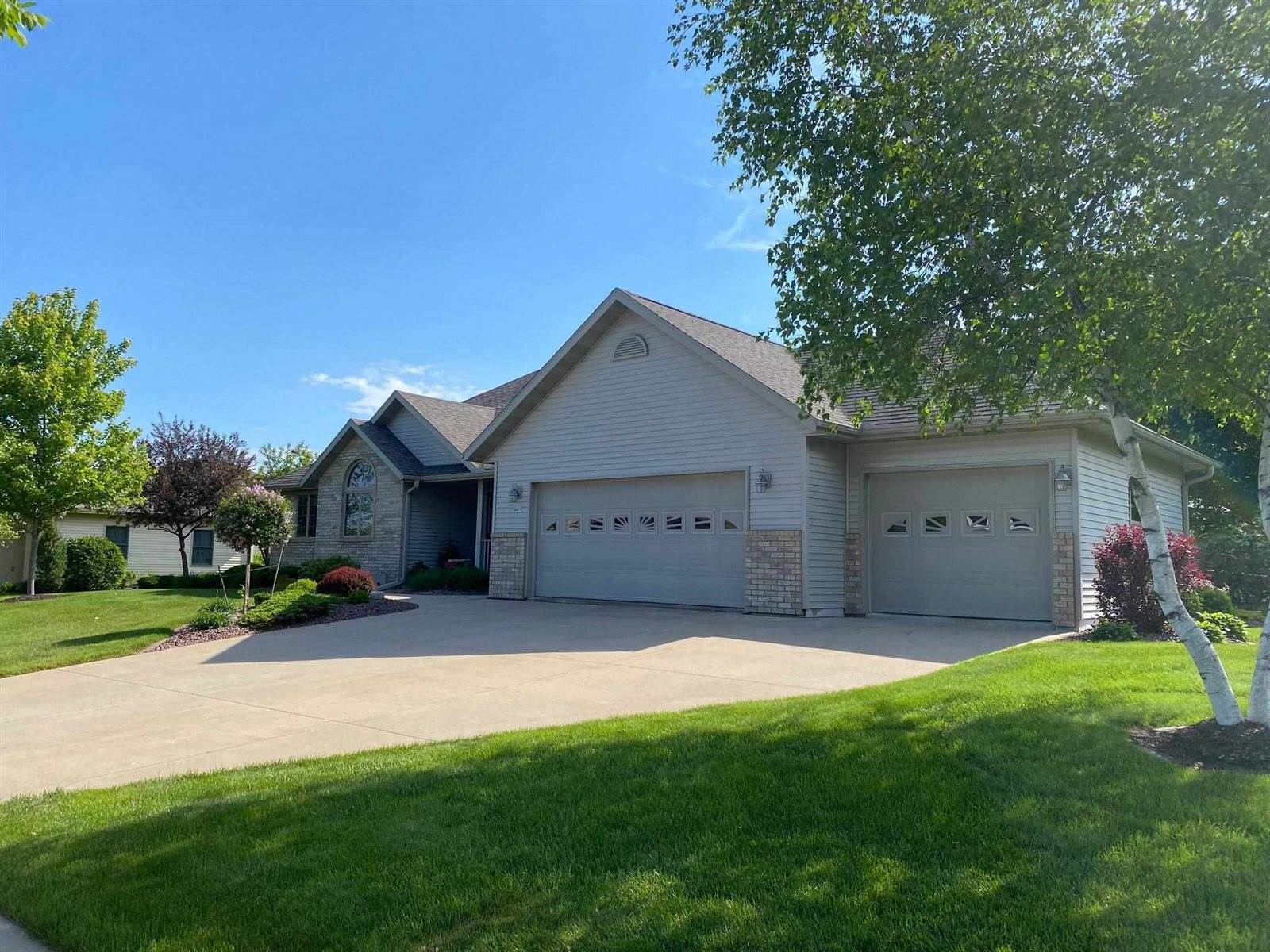 407 S Sycamore Avenue, Marshfield, WI 54449