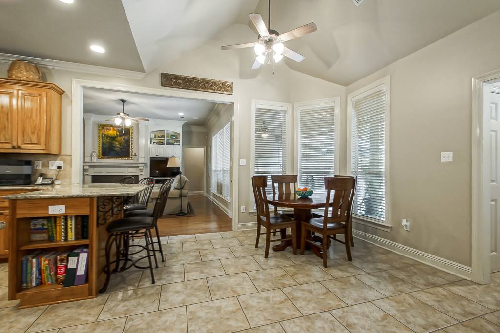 37309 S Lakeshore Ave, Prairieville, LA 70769