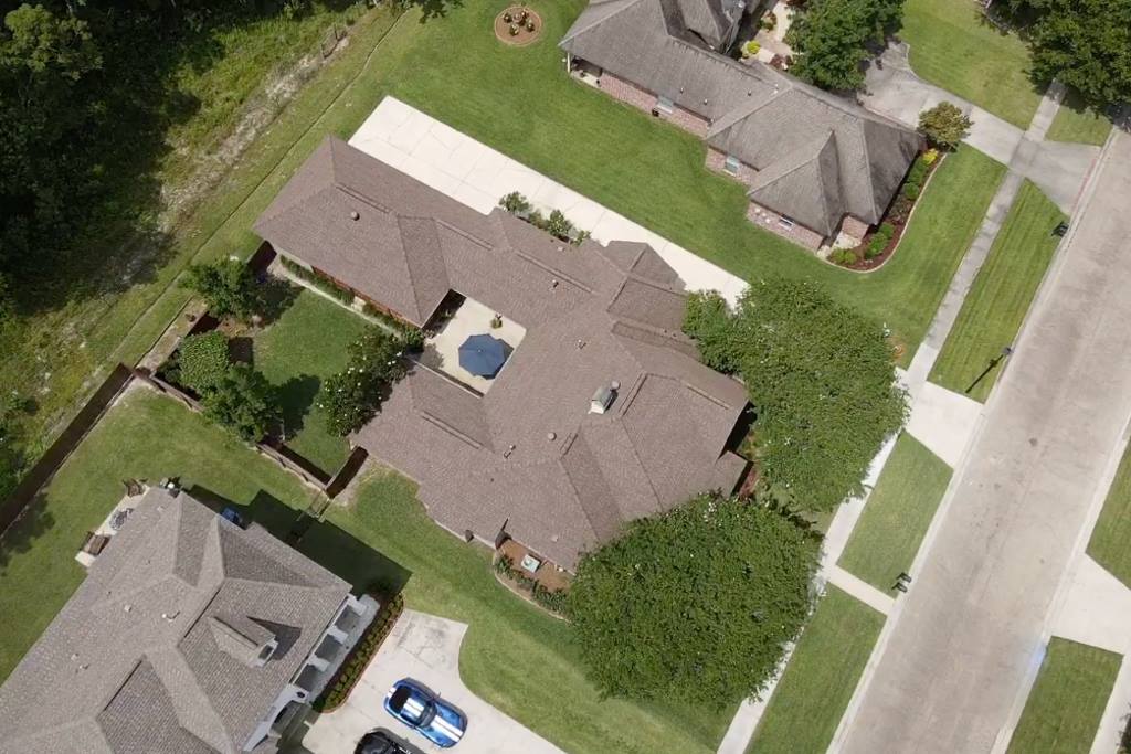 37309 S Lakeshore Ave, Prairieville, LA 70769